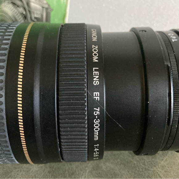 Canon EOS Rebel 35 mm camera (1993) - Picture 11 of 14